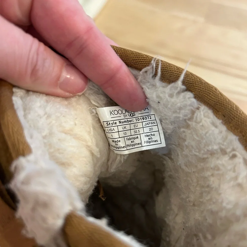 Kookaburra by uggs size 1 big girl